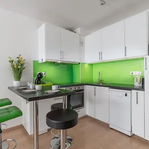 Maria's Family With Free Parking Apartament